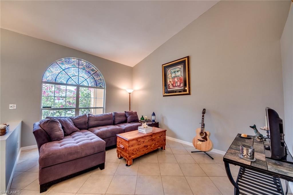 VARSITY LAKES - Residential