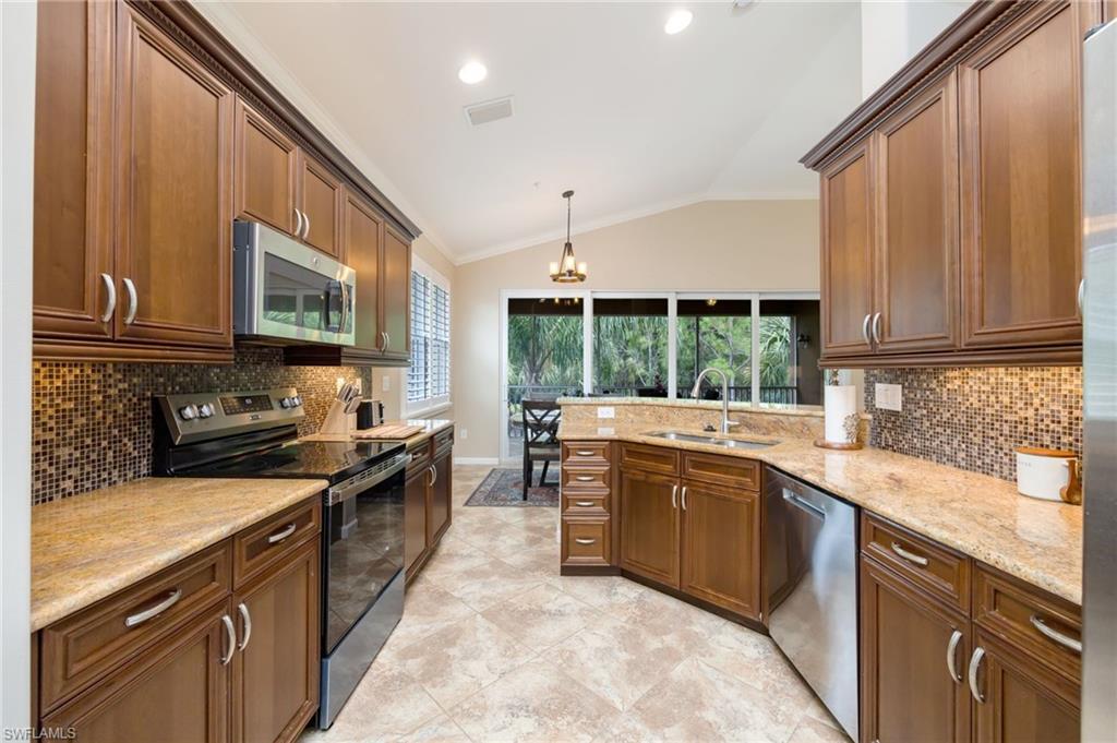 ALDEN WOODS - Residential
