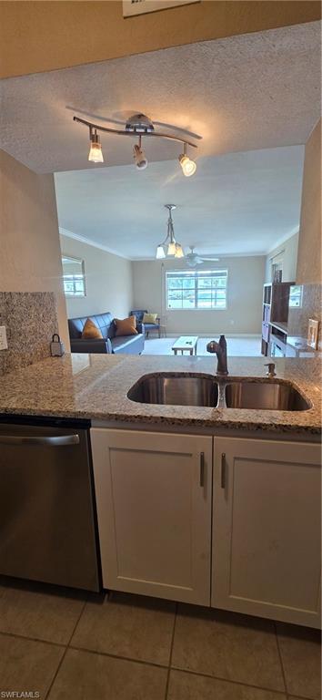 RENAISSANCE - Residential Lease