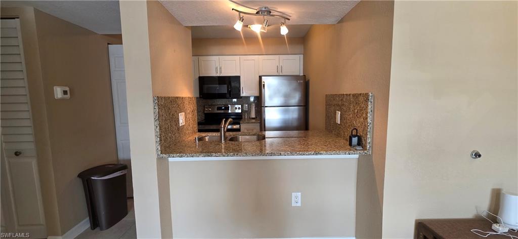 RENAISSANCE - Residential Lease