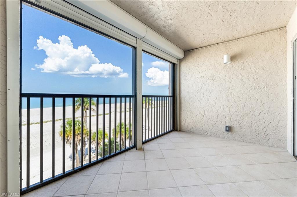 EDEN HOUSE CONDO - Residential