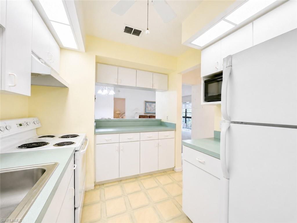 SUMMERLIN WOODS - Residential