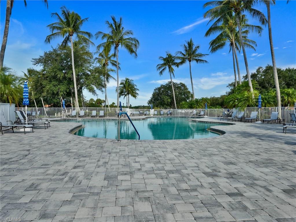 VILLAGE WALK - Residential
