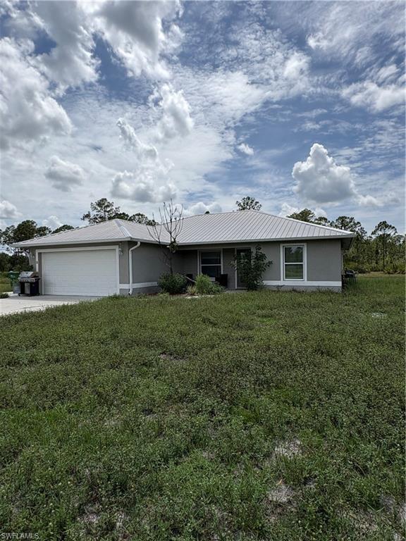 Ready to meet nature at its best with this beautiful home siting on a 20 acre lot completely fenced in. Reach out as soon as possible before its gone.