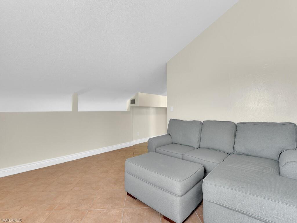 SAN CARLOS PARK - Residential