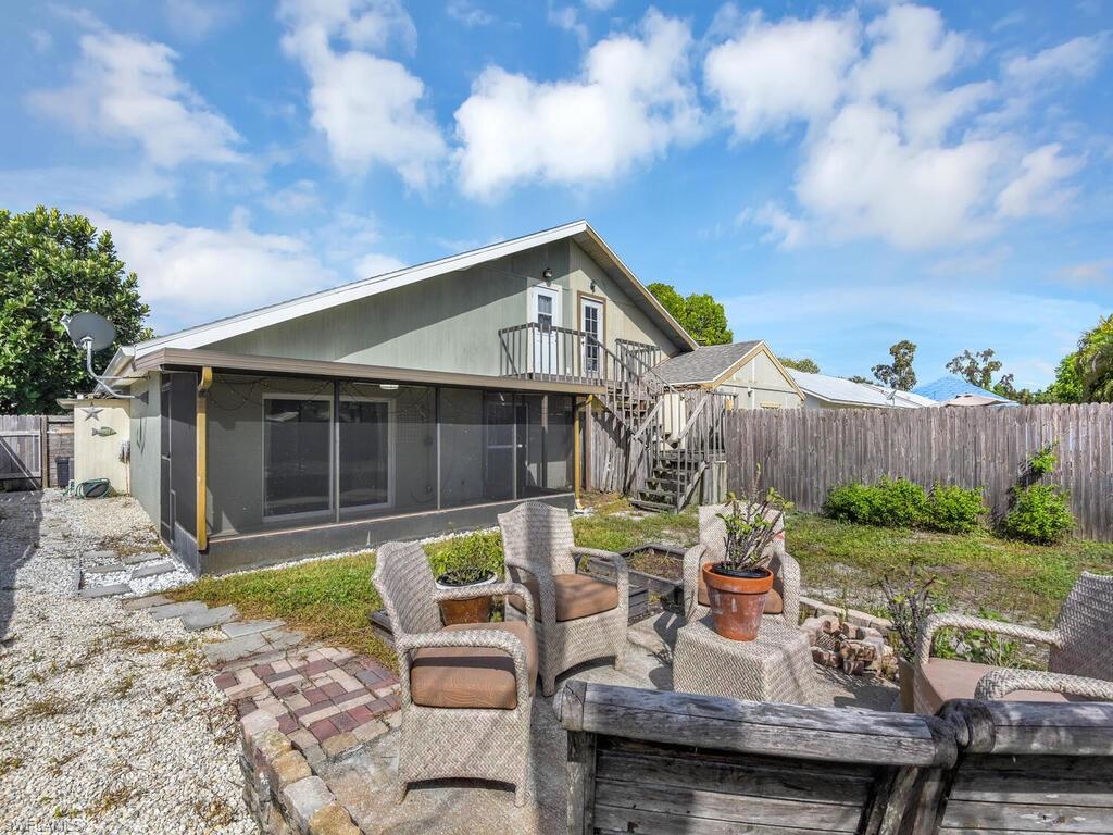 SAN CARLOS PARK - Residential