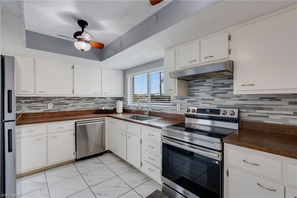CLUB HARBOUR CONDO - Residential
