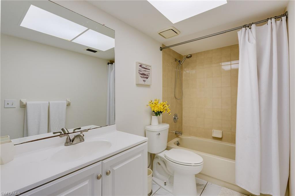 CLUB HARBOUR CONDO - Residential