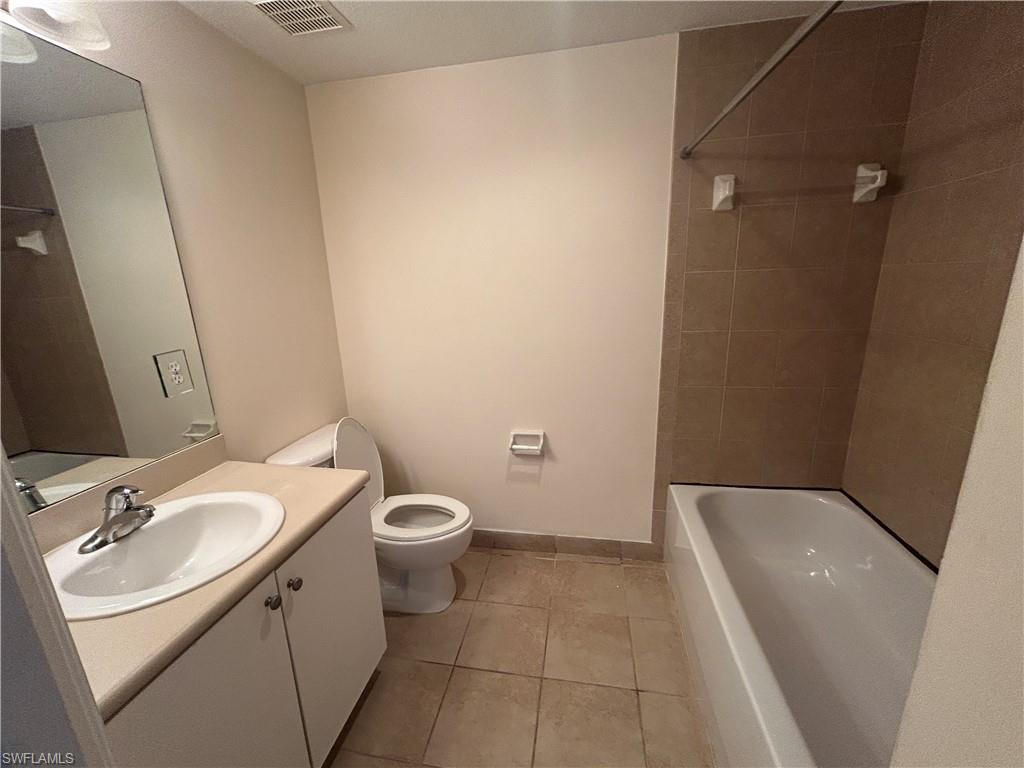 THE COVE AT SIX MILE - Residential Lease