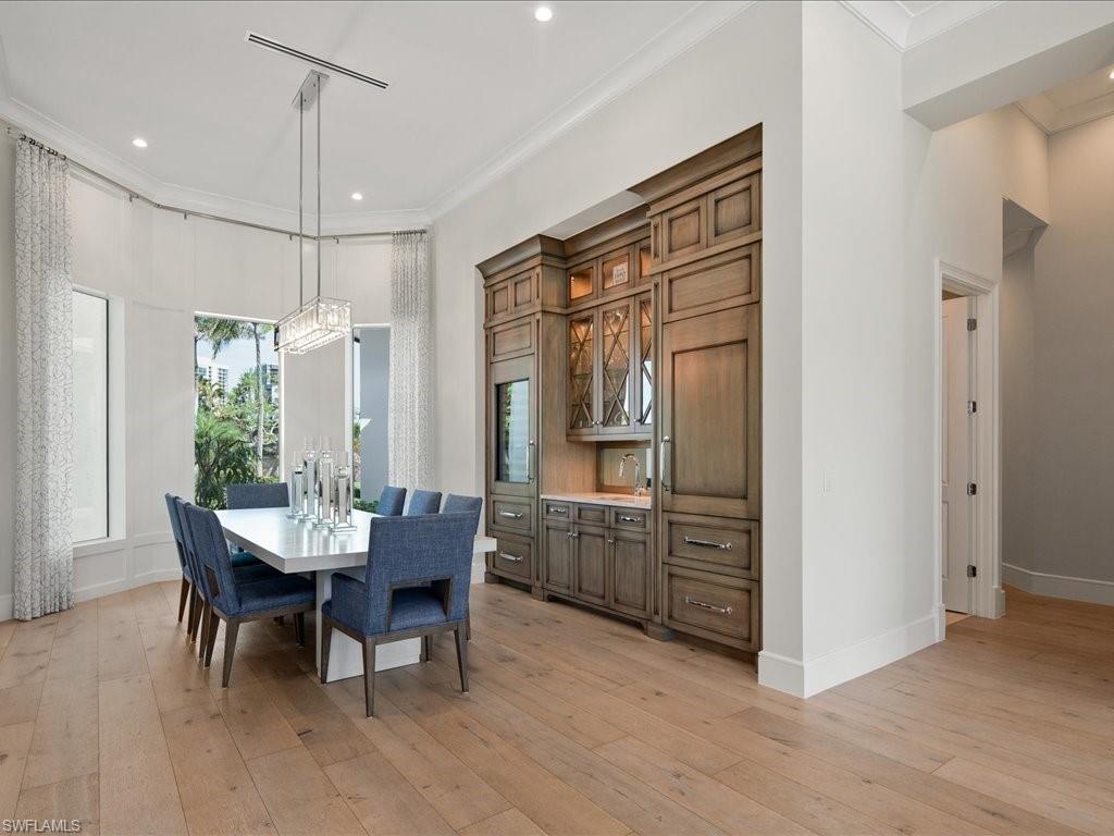 PARK SHORE - Residential