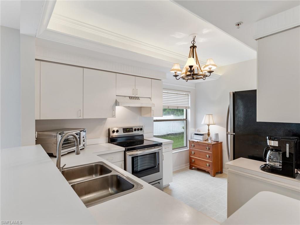 EAGLE POINTE CONDO - Residential