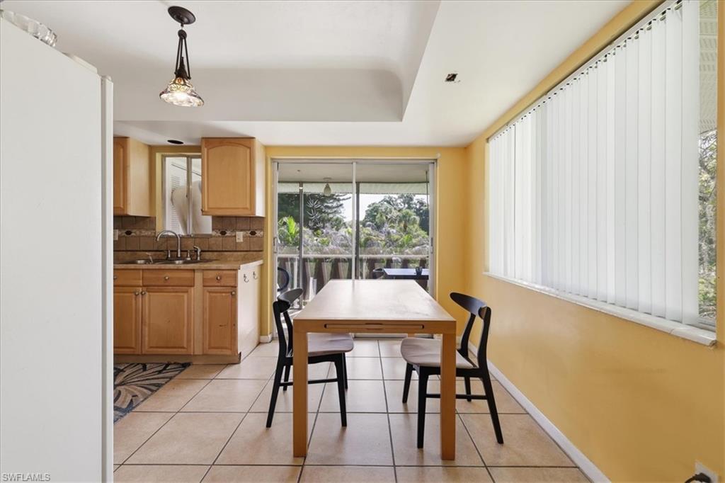 FAIRWAYS CONDO - Residential