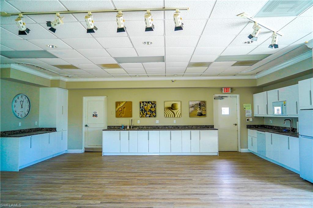 EVERGLADES CLUB - Residential