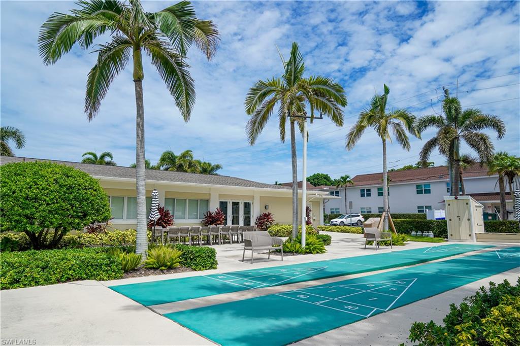 EVERGLADES CLUB - Residential