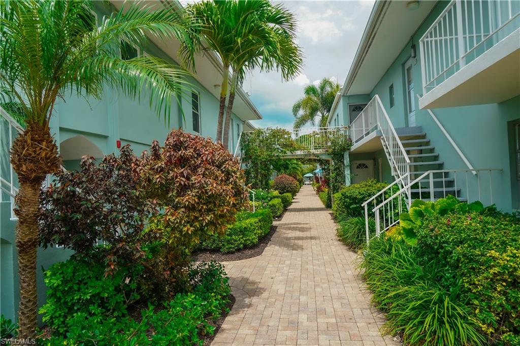 EVERGLADES CLUB - Residential
