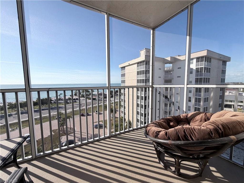 BEACH AND TENNIS CLUB - Residential