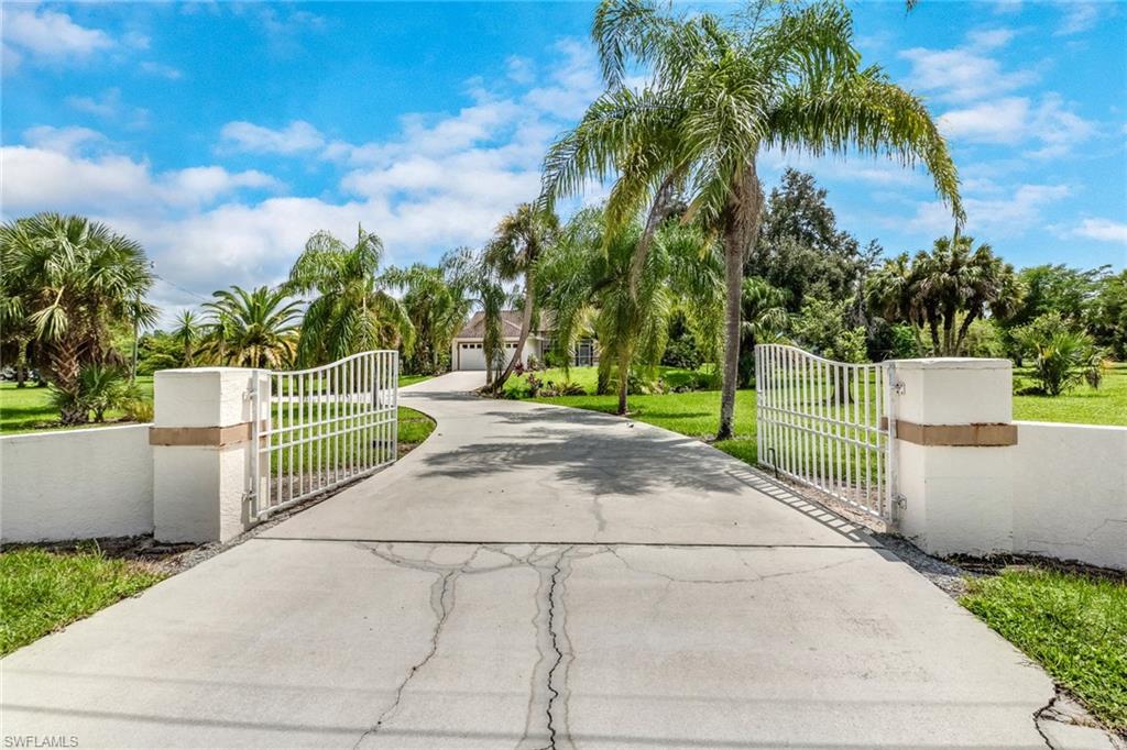 GOLDEN GATE ESTATES - Residential