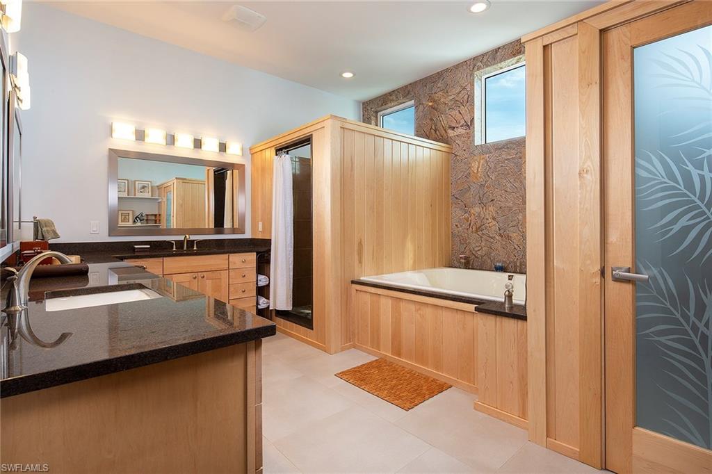 KEY MARCO - Residential