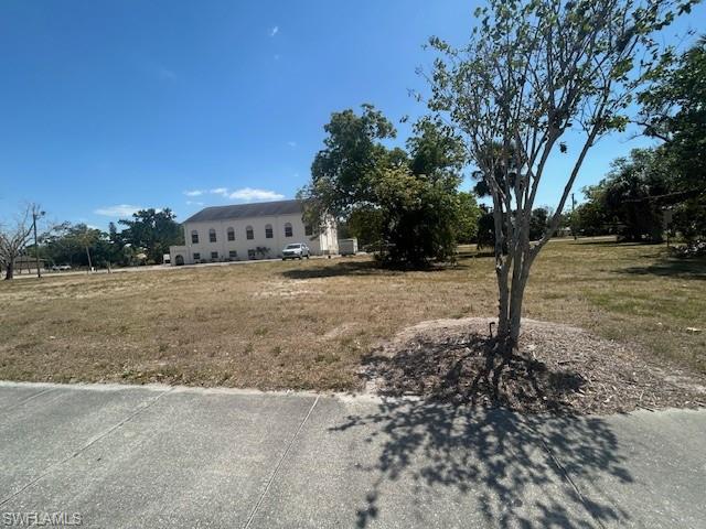FORT MYERS - Land