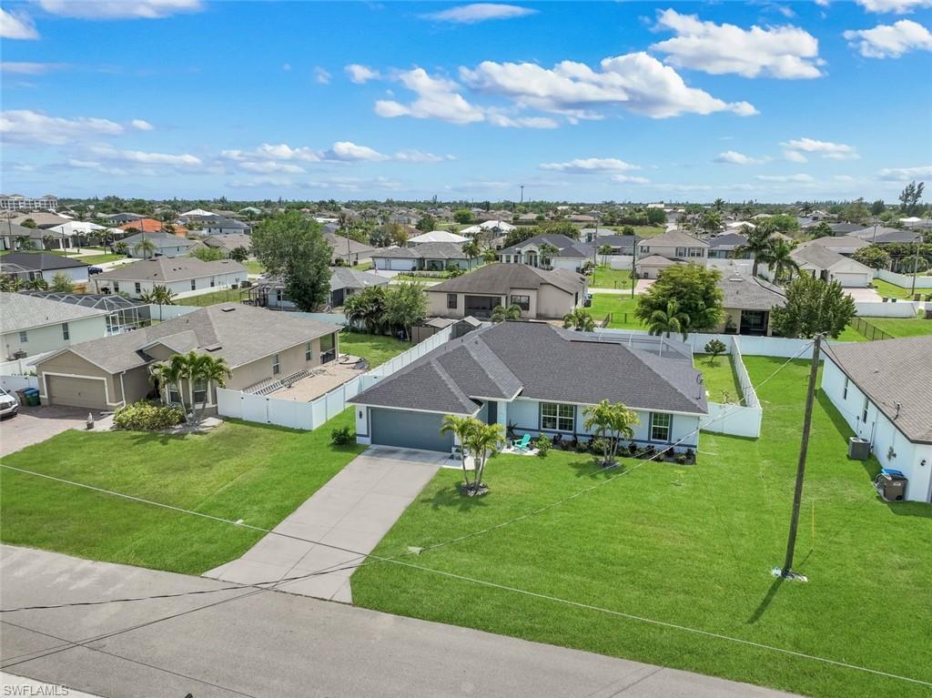 CAPE CORAL - Residential