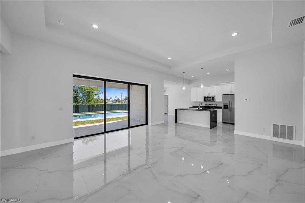 CAPE CORAL - Residential Lease