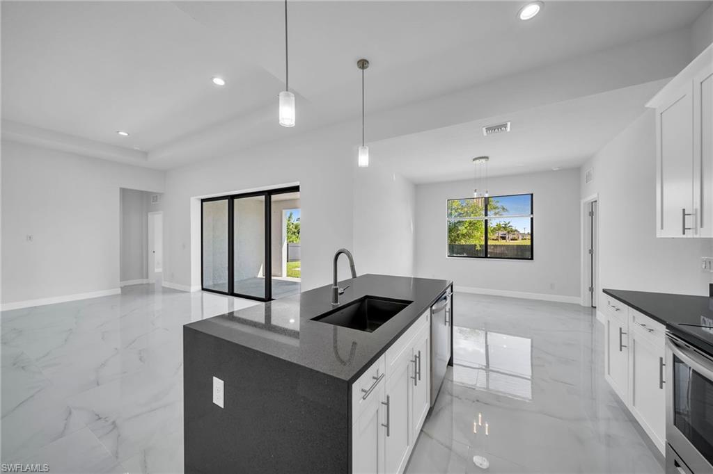 CAPE CORAL - Residential Lease