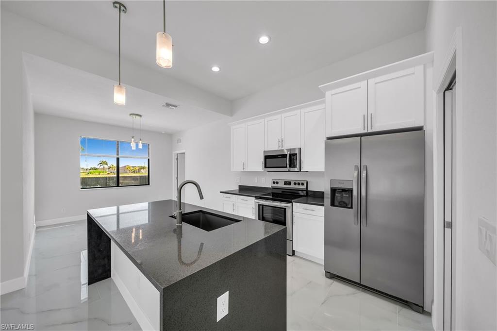 CAPE CORAL - Residential Lease