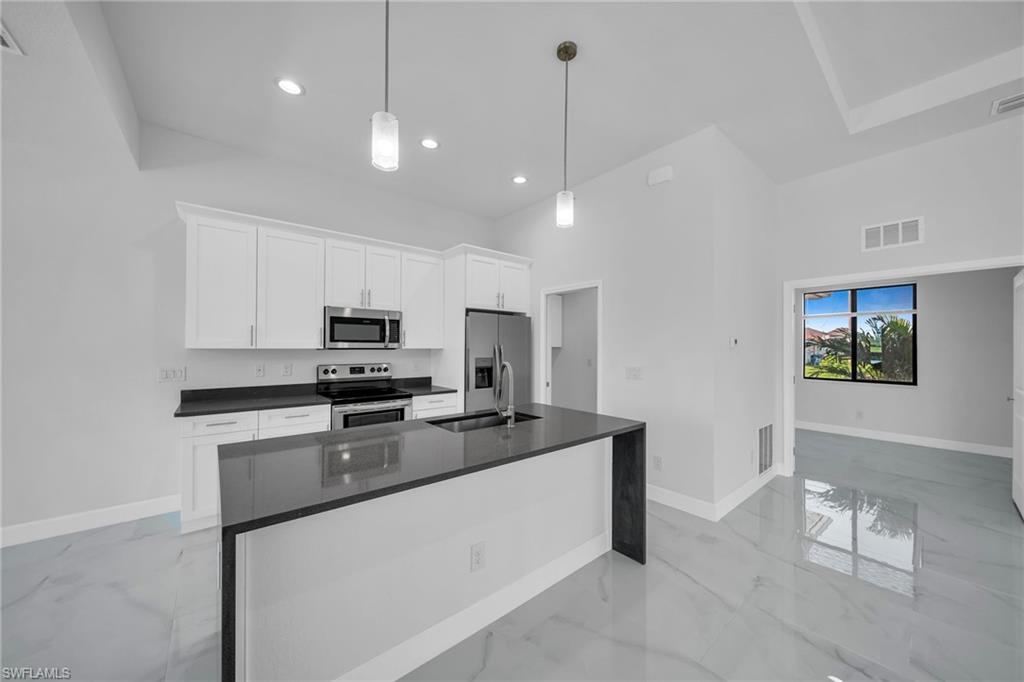 CAPE CORAL - Residential Lease
