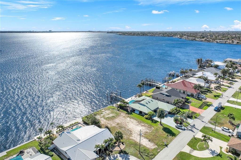 CAPE CORAL - Land