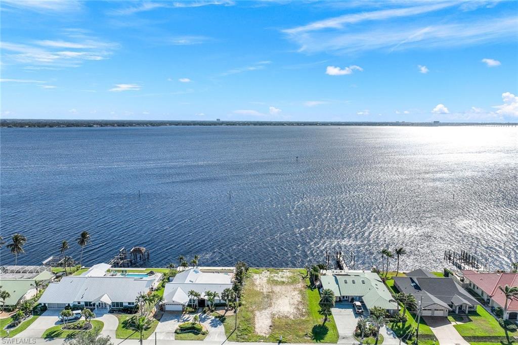 CAPE CORAL - Land