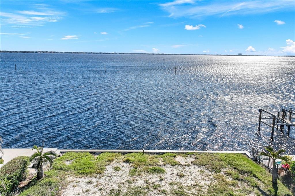 CAPE CORAL - Land