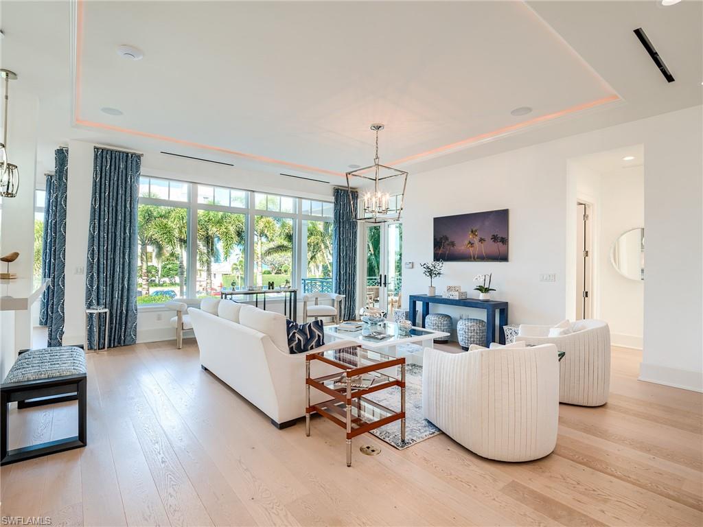 NAPLES CASAMORE - Residential