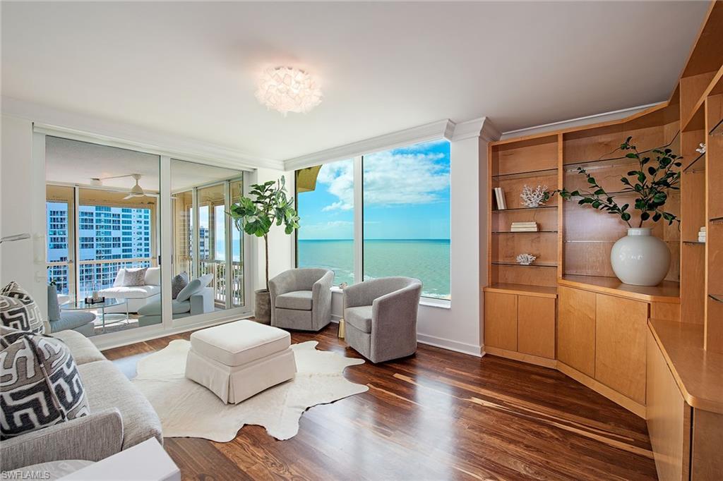 PARK PLAZA - Residential