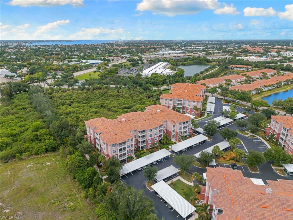 ROYAL POINTE - Residential