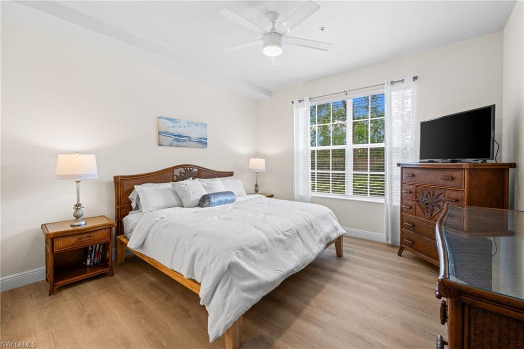 ROYAL POINTE - Residential