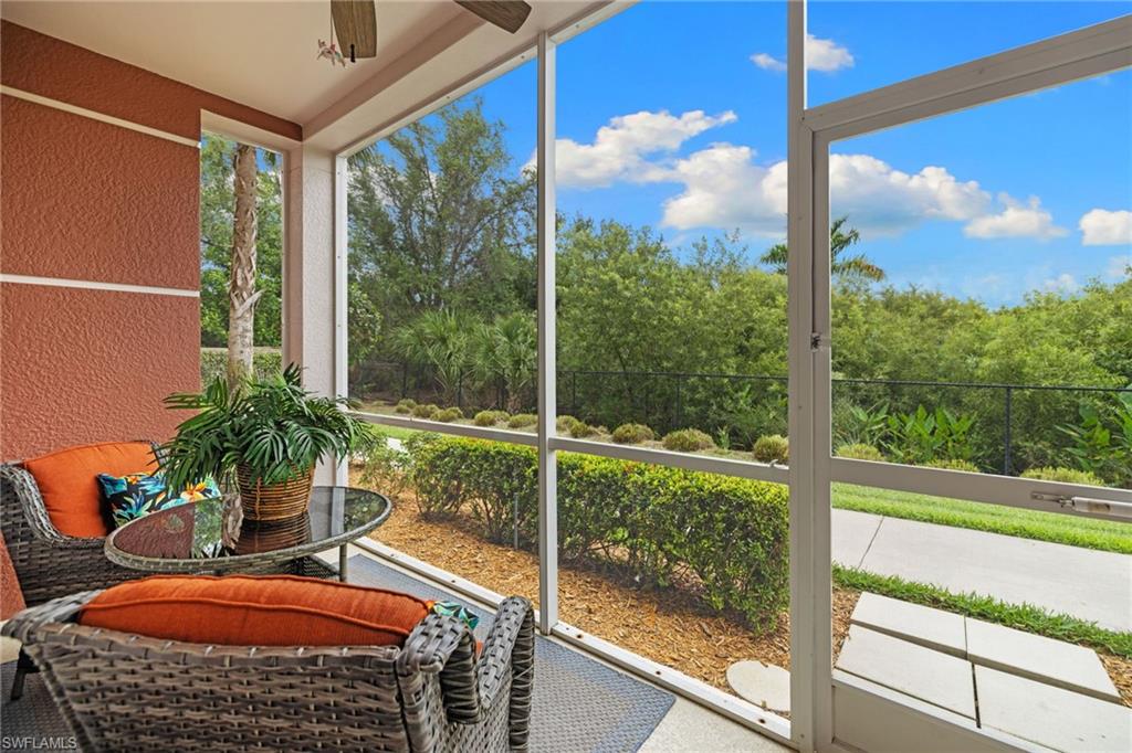 ROYAL POINTE - Residential