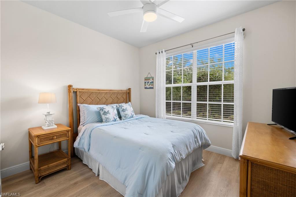 ROYAL POINTE - Residential