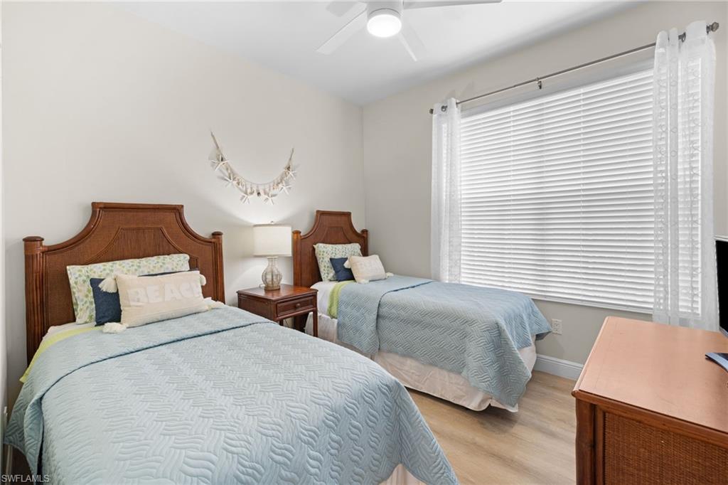 ROYAL POINTE - Residential