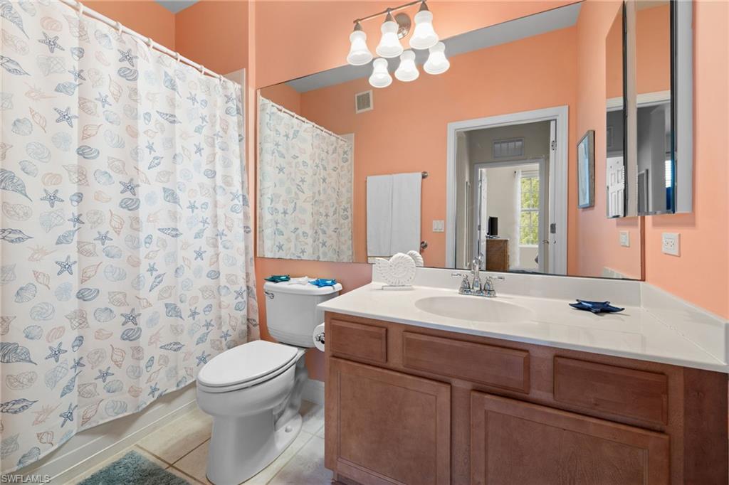 ROYAL POINTE - Residential
