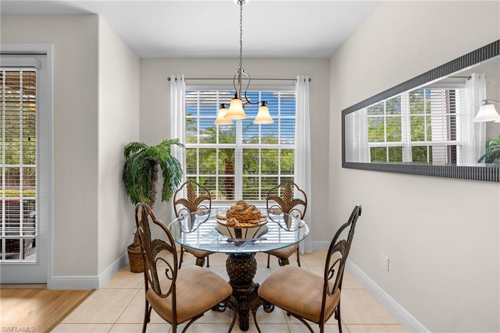 ROYAL POINTE - Residential