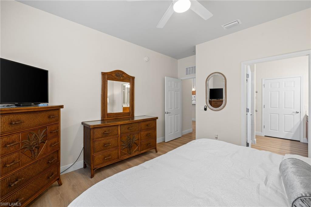 ROYAL POINTE - Residential