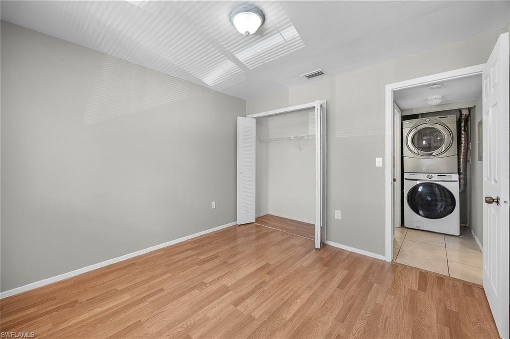 EVANSTON PARK CONDO - Residential