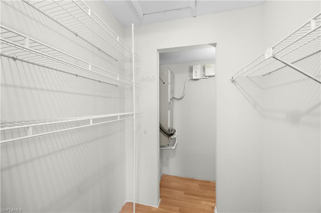 EVANSTON PARK CONDO - Residential