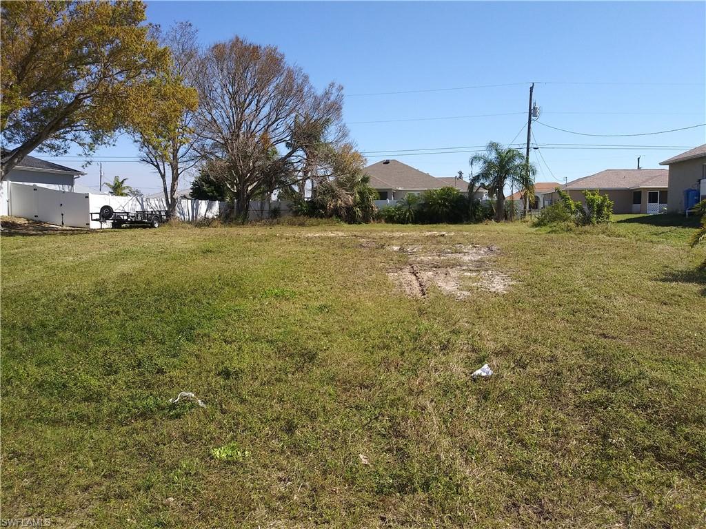 CAPE CORAL - Land