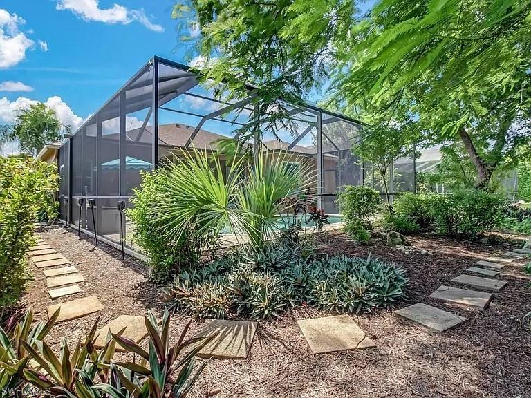BRIARWOOD - Residential