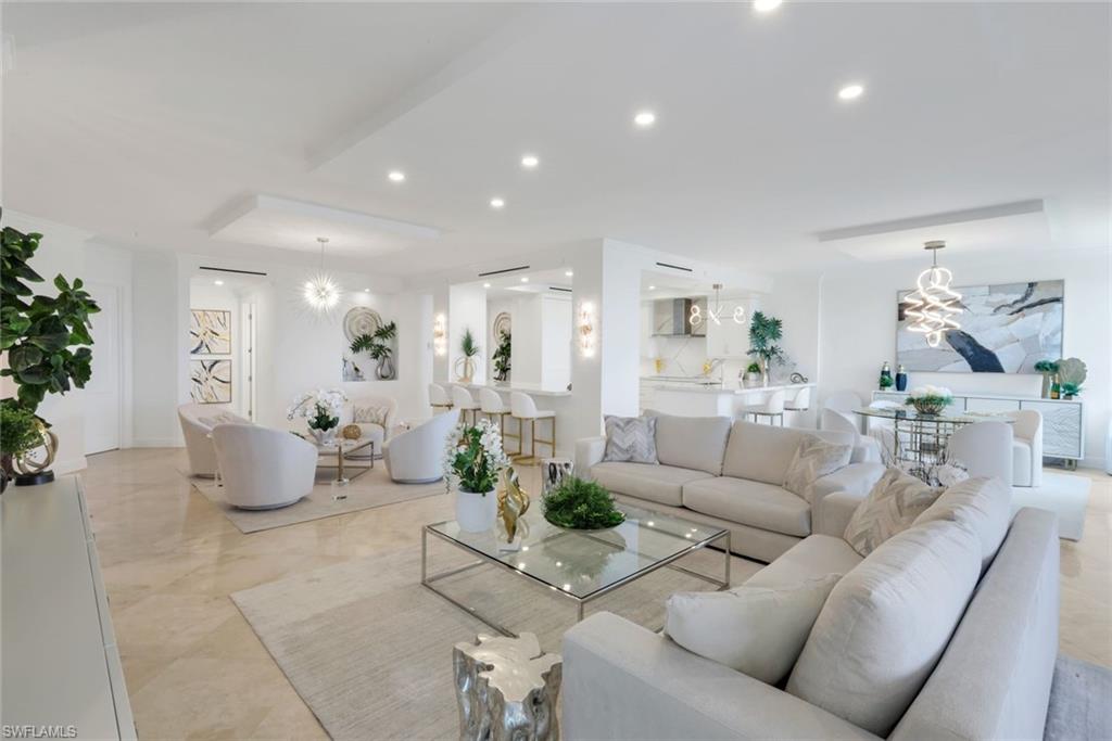 GRANDE PHOENICIAN - Residential