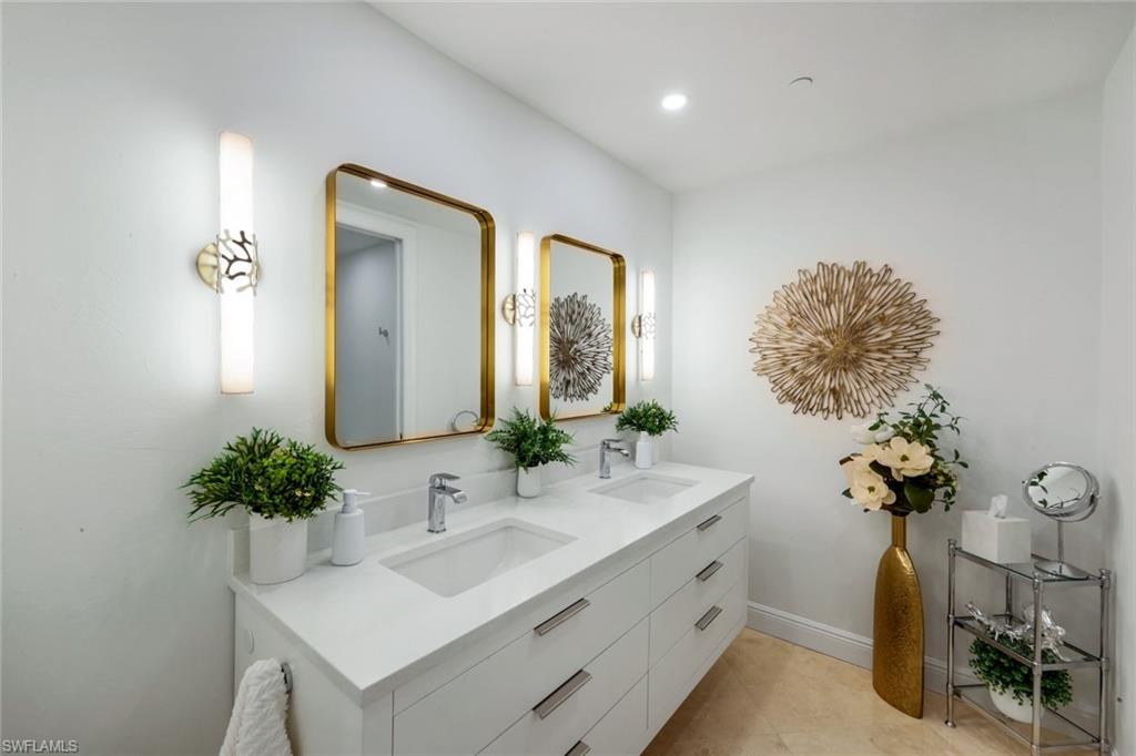 GRANDE PHOENICIAN - Residential
