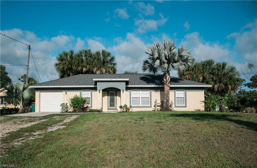 Beautiful home in a great location! Cathedral ceilings, all 3 bedrooms have walk-in closets, single car garage, fenced in back yard with calming wooded view and a beautiful oak tree near the fire pit. This home is perfect for making memories and has plenty of room to add a pool!