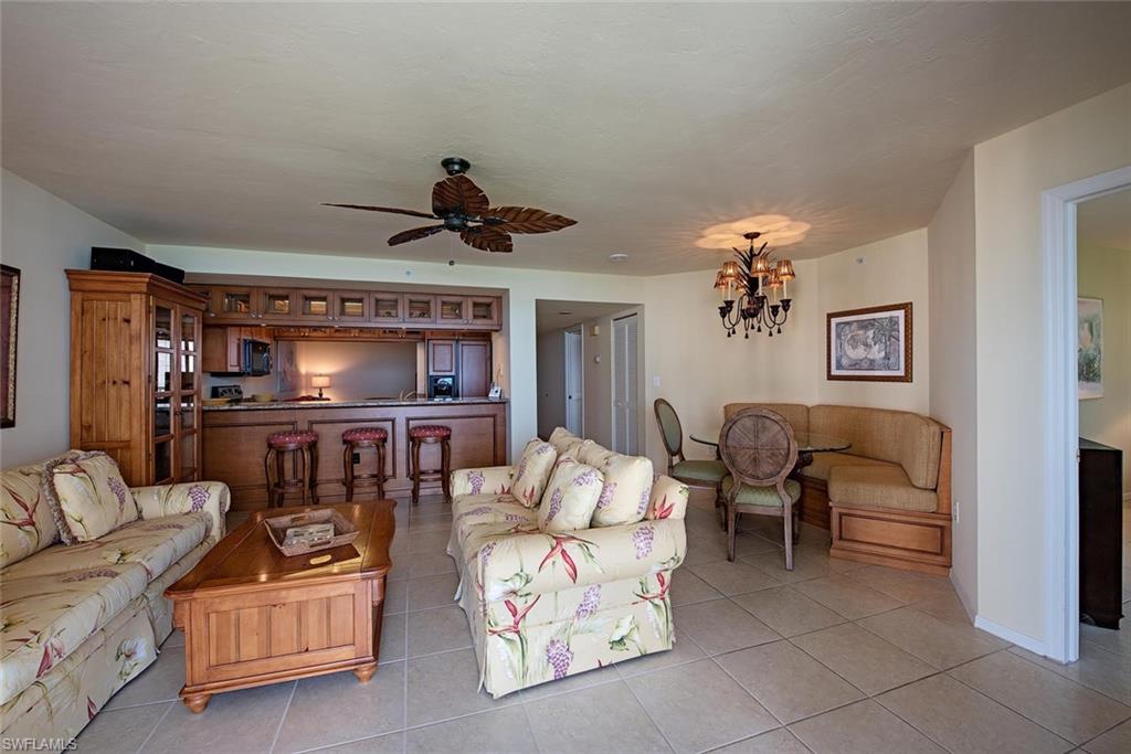 CLUB AT NAPLES CAY - Residential