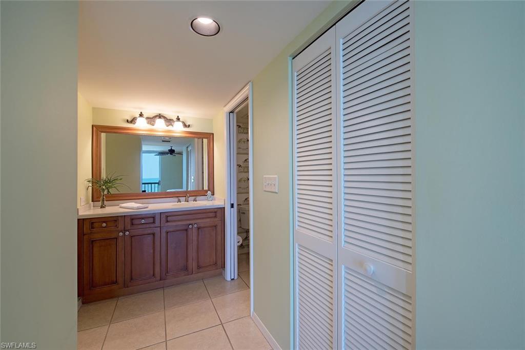 CLUB AT NAPLES CAY - Residential